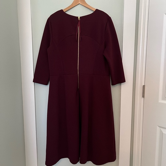 Boden Colorblock Quilted Curve and Flare Dress - Picture 5 of 10